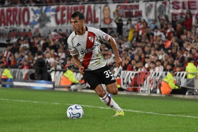 River se presenta de local.