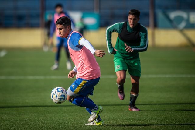 Lautaro Giaccone ingresó algunos minutos en el primer partido y fue titular en el segundo.