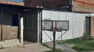Le vendieron una casa y la obligaron a abandonarla con amenazas y balas