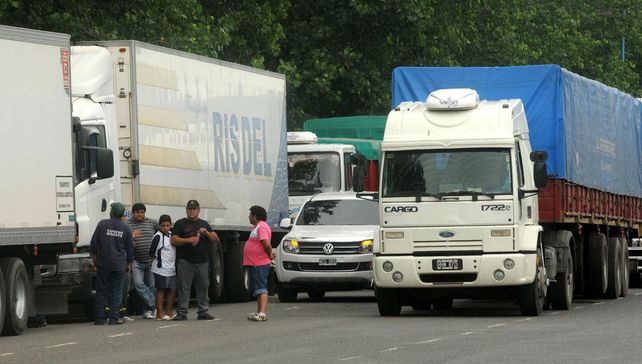 Paro de camioneros luego de las detenciones en Tucumán