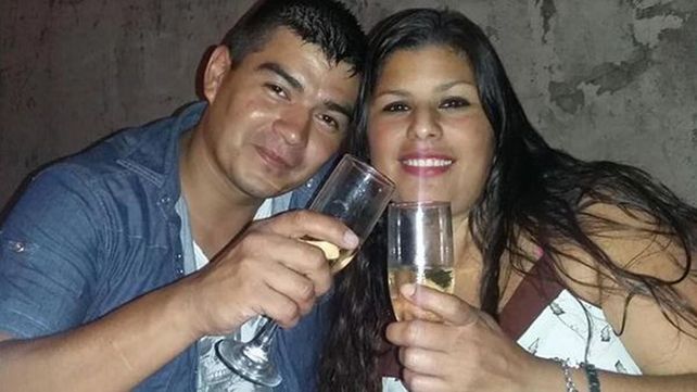 Un hombre mató a seis familiares, hirió a otros tres y está profugo
