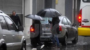 Cayeron más de 60 milímetros y la lluvia continuará hasta la noche