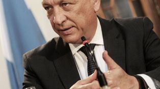 Que sigan haciendo paro, fue la respuesta de Bonfatti al reclamo de los empleados del Registro Civil