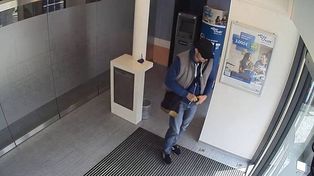 Hackeo masivo de cajeros automáticos para que escupan dinero sin parar