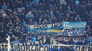 Los hinchas de Racing no la pasaron bien en el Campeón del Siglo