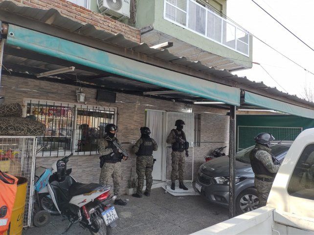 Los allanamientos estuvieron a cargo del personal de la AIC.