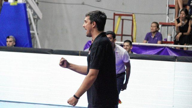 Juan Manuel Flores es el entrenador en jefe de Libertad de San Jerónimo Norte.