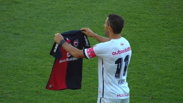 Newells goleó a Godoy Cruz en Mendoza en un partido en el que mostró contundencia