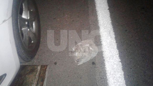Los emboscaron sobre la autopista, les robaron pero tras una persecución fueron detenidos