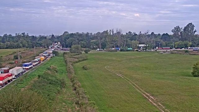 El acceso a la ruta 91 desde la autopista mostraba esta semana el enorme flujo de camiones.