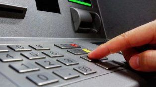 El BCRA aumenta los montos para extraer plata por cajeros automáticos