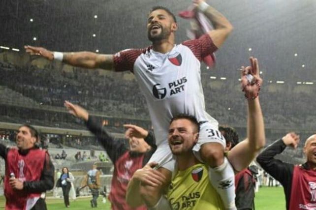 A Gabriel Esparza se le termina el contrato en Col&oacute;n y no descarta volver a M&eacute;xico.