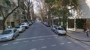 El encargado de un edificio evitó un robo al morderle la mano a un ladrón