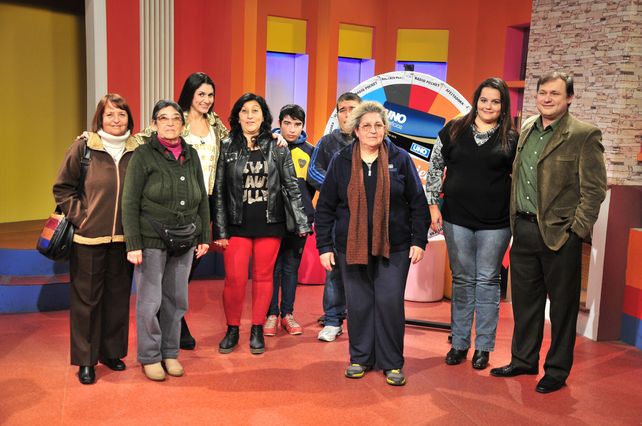 Beneficios UNO entregó increíbles premios por las Súper Líneas de la Suerte Mundial