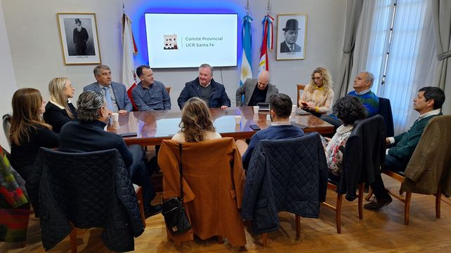 Radicales y socialistas en Unidos se reunieron días atrás para analizar la gestión provincial y la reforma constitucional.