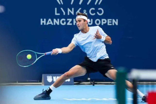 Etcheverry sigue de racha y se metió en los cuartos de final del ATP 250 de Hangzhou