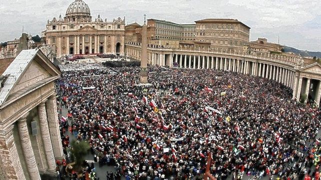 Terminó la capilla ardiente del Papa Francisco y comienza la ceremonia del cierre del féretro