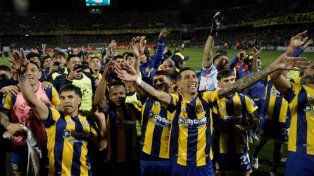 Algunos futbolistas del plantel profesional de Central tienen pensado mostrarles la Copa a los hinchas.