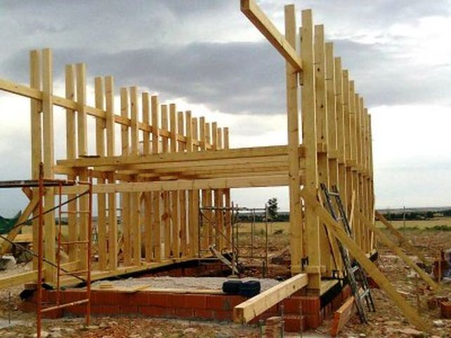 La Provincia iniciará la construcción de casas de madera con fondos propios
