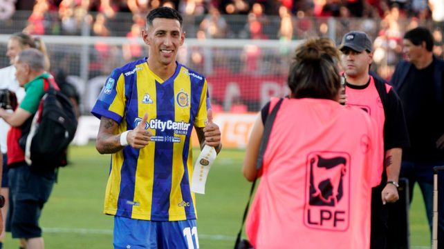 La felicidad de Ángel Di María tras la victoria de Central en el clásico. La Supercopa Internacional podría jugarse el 18 de marzo en Asunción.