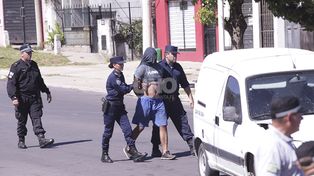 Un precandidato a concejal santafesino sortea dinero entre quienes lo voten