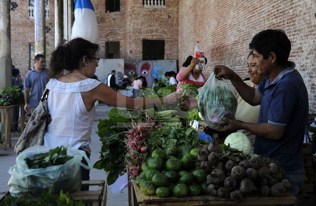 Desde Paren de Fumigarnos proponen fomentar a los pequeños productores y la agroecología.