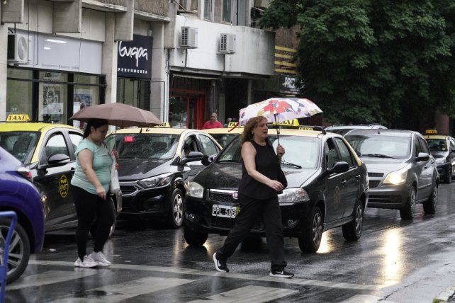 El tiempo en Rosario: viernes con posibles tormentas y alerta amarillo sólo hasta la mañana
