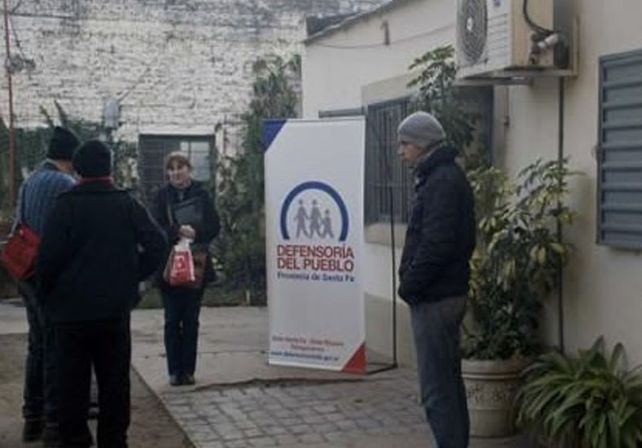 La Defensoría del Pueblo vuelve a atender a los vecinos en los barrios de Santa Fe