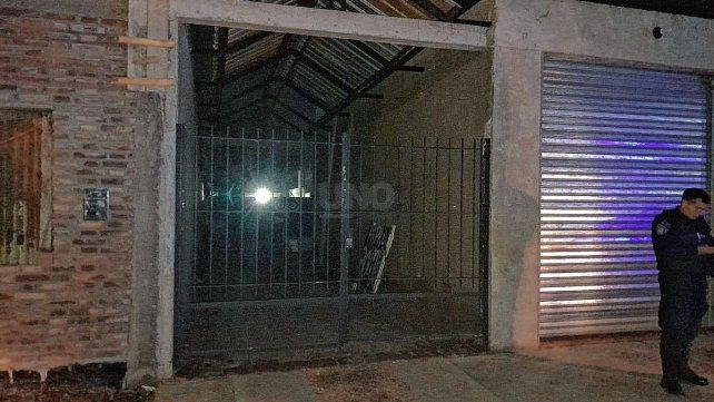 Vivienda donde encontraron al hombre asesinado. Vivienda donde encontraron al hombre asesinado.