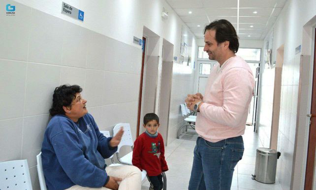 En el lugar. Ferri repasó las gestiones en salud que realiza la comuna