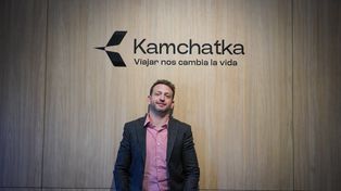 Lautaro Dìaz, fundador y CEO de la agencia de viajes Kamchatka.