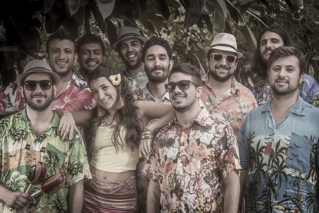 A puro ritmo. La banda compartió escenario con el grupo chileno Chico Trujillo y con la orquesta porteña La Delio Valdez.&nbsp;