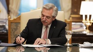 Fernández promulgó el Alivio Fiscal para monotributistas