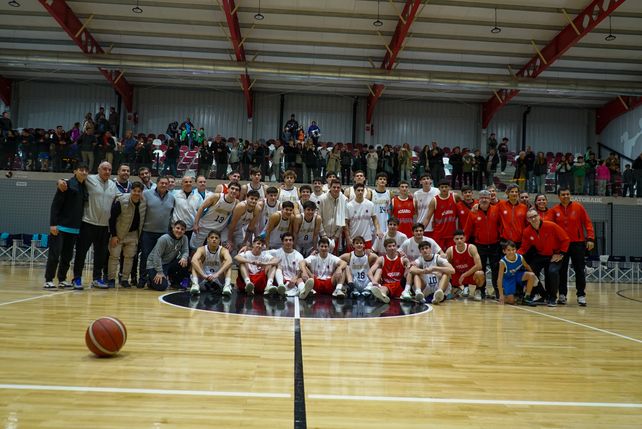 Rosario vivió una noche de gloria con la presencia de la U19 de Argentina.