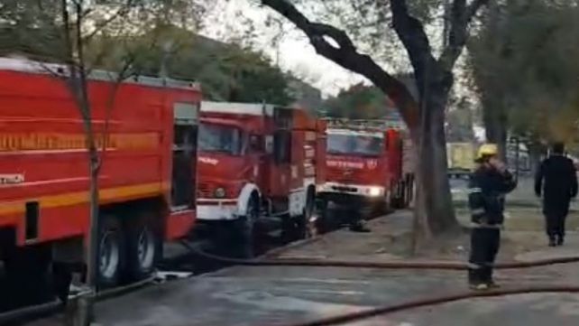 Vecinos llamaron a bomberos zapadores debido a un incendio ocurrido en un galpón de Thorne al 5500.&nbsp;