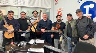 Alma en Peña visitó radio La Red de Paraná