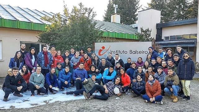 Recuerdo. Foto grupal durante el primer recreo de la clase de Matemáticas 1