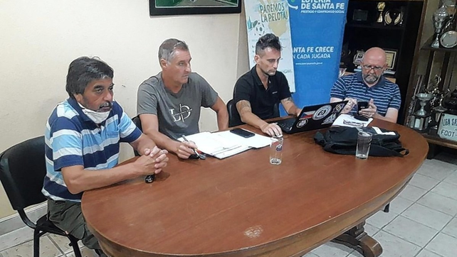 l presidente Gustavo Pueyo comandó la reunión del concejo directivo de la Liga Santafesina de Fútbol.