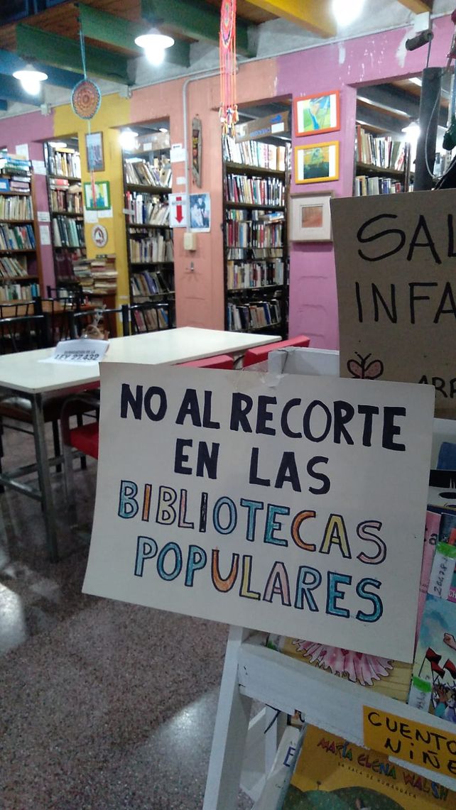 Las bibliotecas lanzaron una campaña para visibilizar el reclamo.