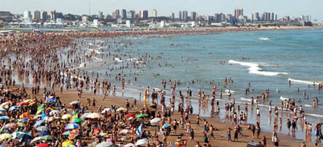 Hay menos turistas que el a&ntilde;o pasado pero superan las expectativas iniciales