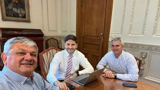 El intendente de Villa Gobernador Gálvez, Alberto Ricci mantuvo una reunión con el gobernador Maximiliano Pullaro en la sede de Gobernación de la ciudad de Rosario.