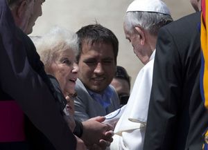 El Papa llegó a Corea del Sur en una histórica visita a las periferias