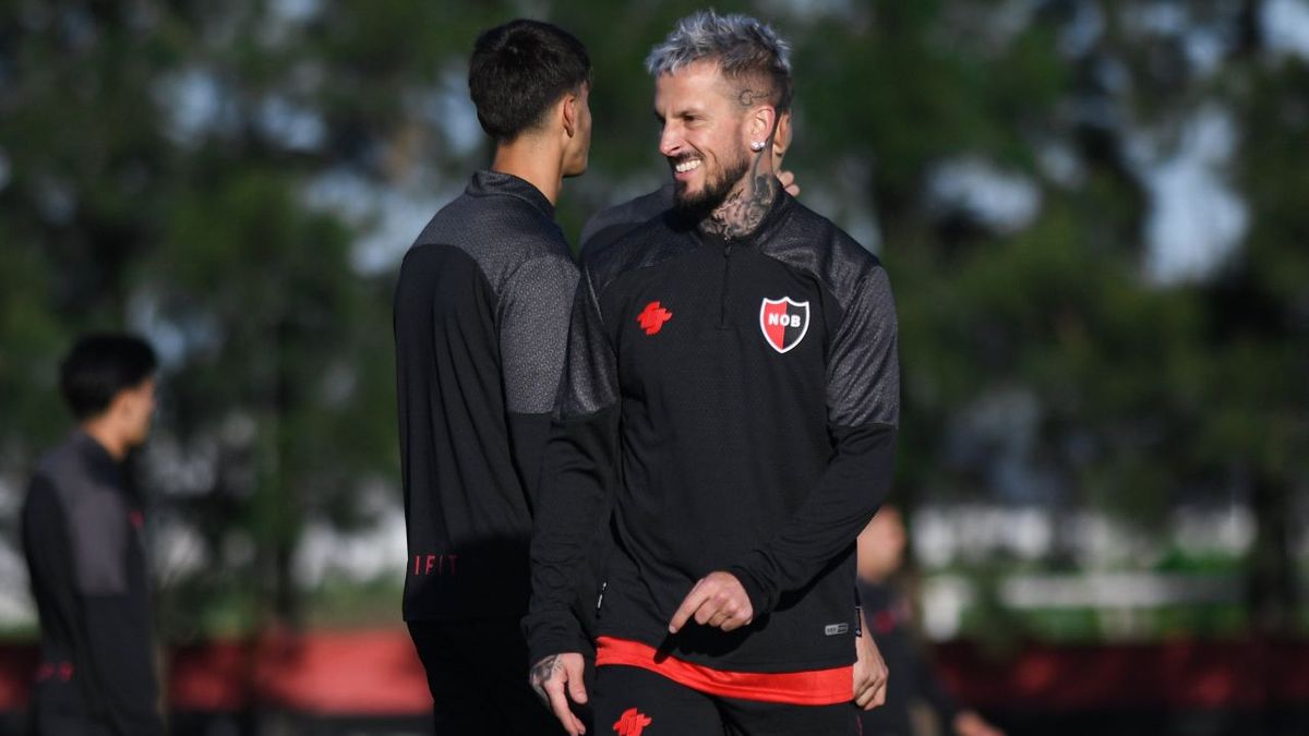 Darío Benedetto ya es parte del paisaje de Newells: No le erré en estar acá thumbnail