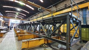 La producción industrial cerró 2025 con fuertes caídas mensuales.