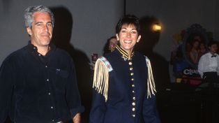 La amante de Jeffrey Epstein fue condenada por ayudar al magnate a abusar de menores