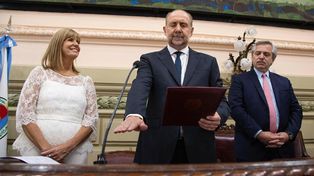 [VIVO] Con Alberto Fernández como testigo, Omar Perotti juró como gobernador