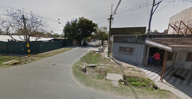 Una pareja fue baleada cuando ingresaba a su casa de Tafí y Presidente Quintana.