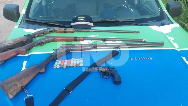 Secuestraron en Logroño tres escopetas, cartuchos, un revólver y balas en un chequeo policial
