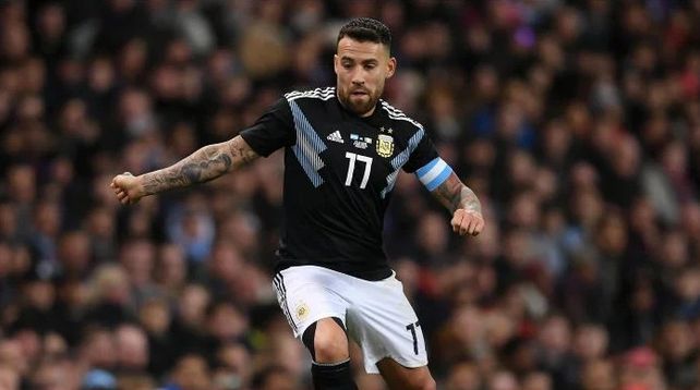 Otamendi, otro que decidió agradecer después de la eliminación