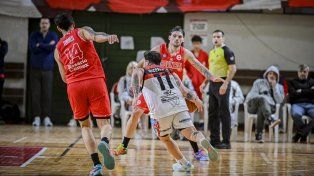 Provincial y Viedma jugaron el quinto partido.